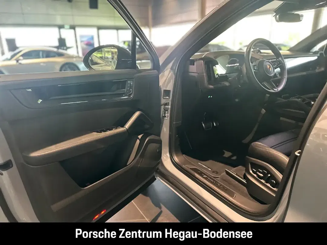Porsche Cayenne - Thumbnail 10