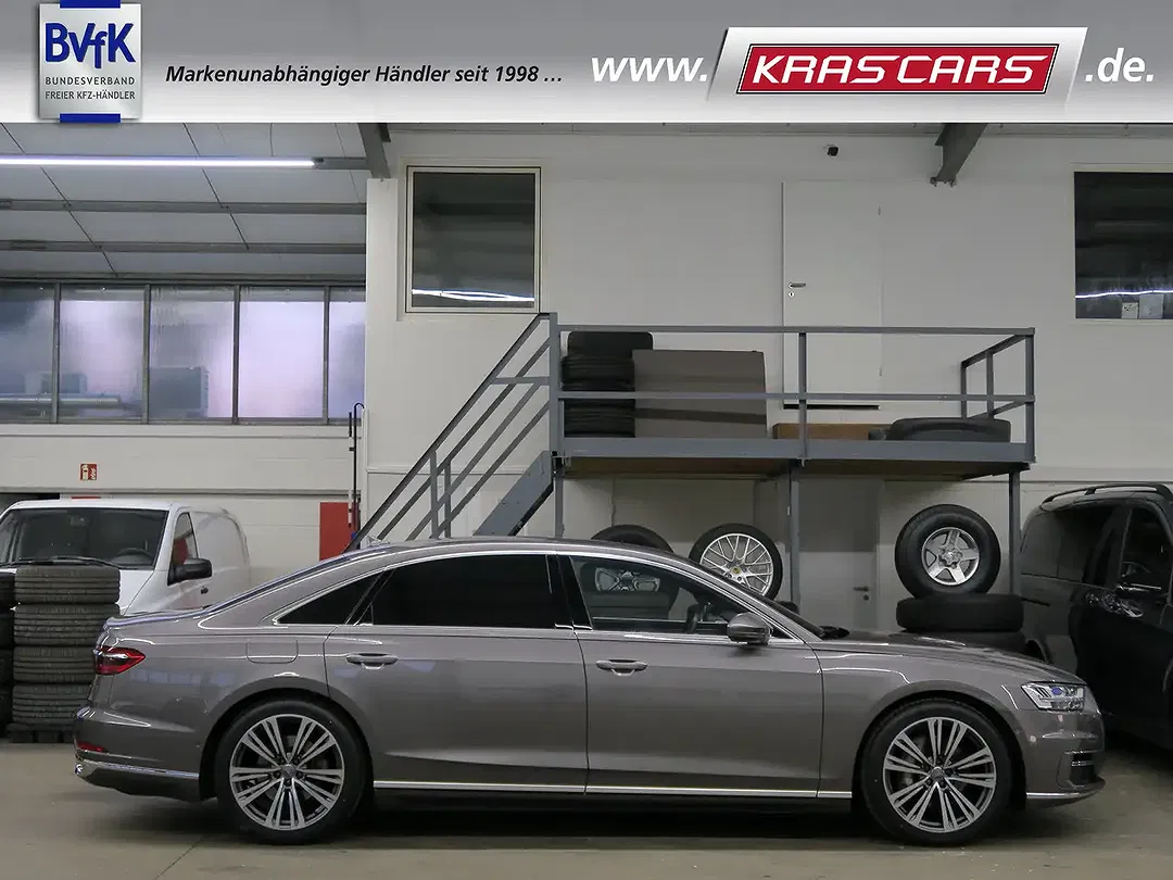 Audi A8 - Thumbnail 10
