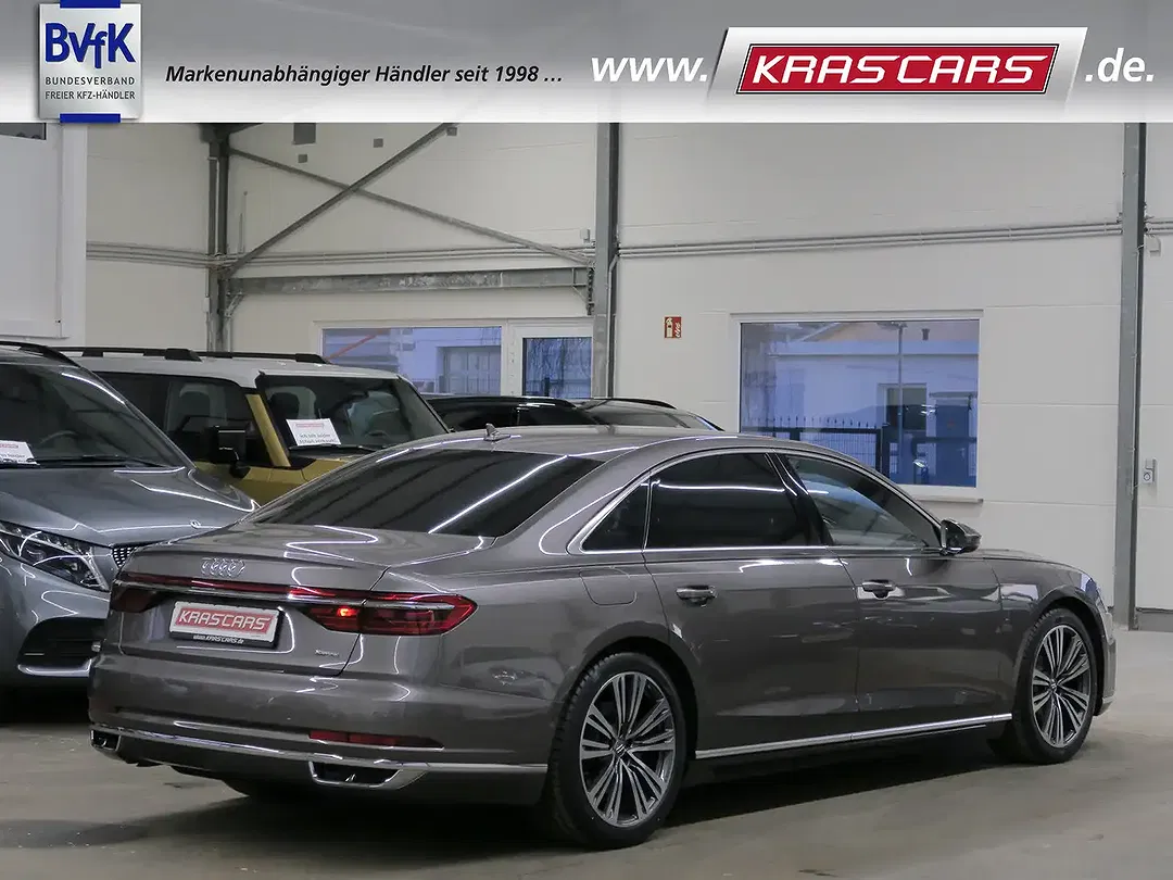 Audi A8 - Thumbnail 11