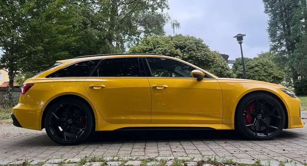 Audi RS6 - Thumbnail 2