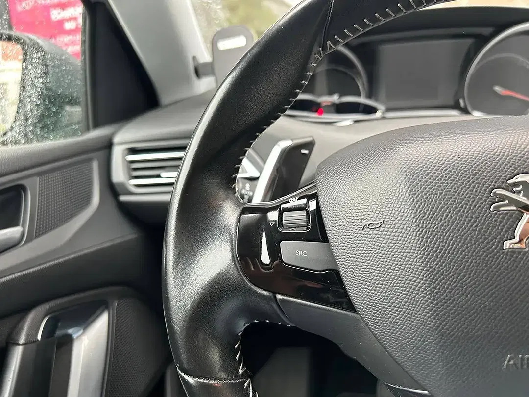 Peugeot 308 - Thumbnail 14