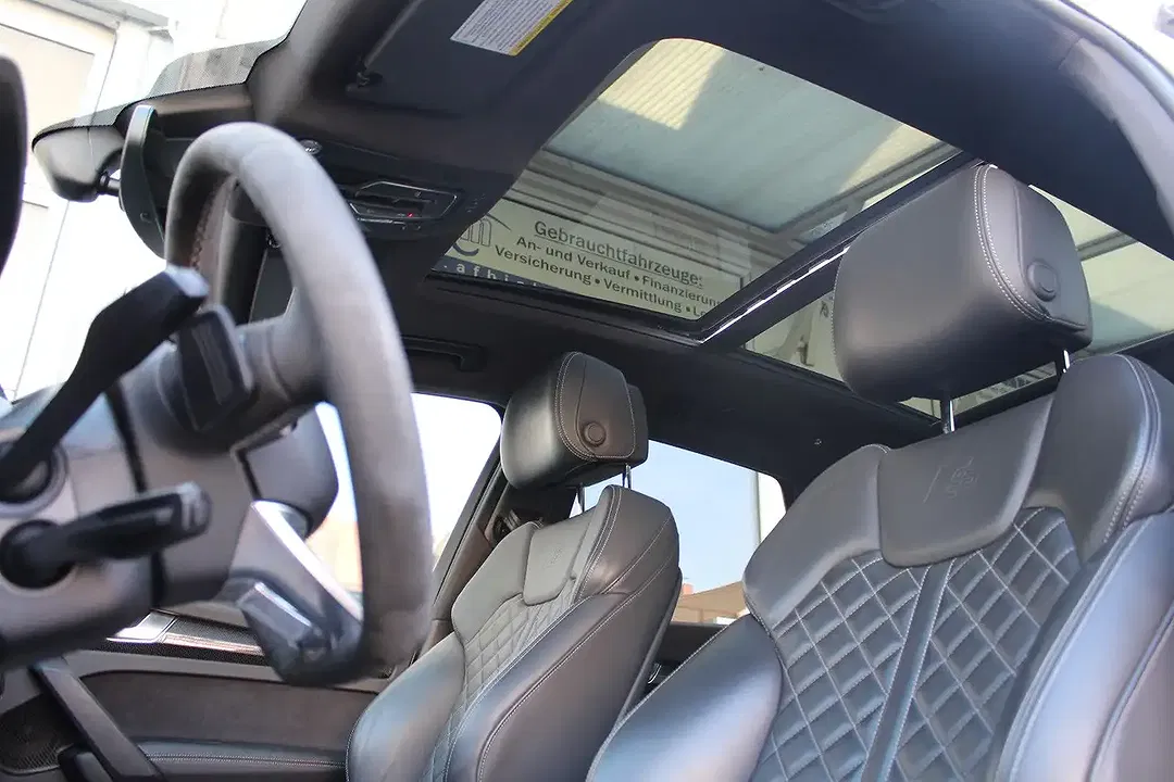 Audi SQ5 - Thumbnail 12