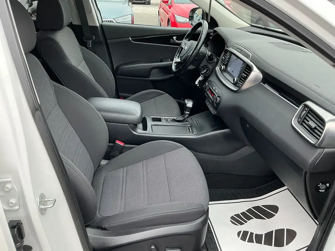 Kia Sorento - Thumbnail 11