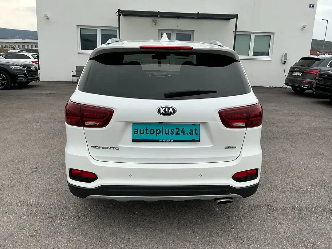 Kia Sorento - Thumbnail 5