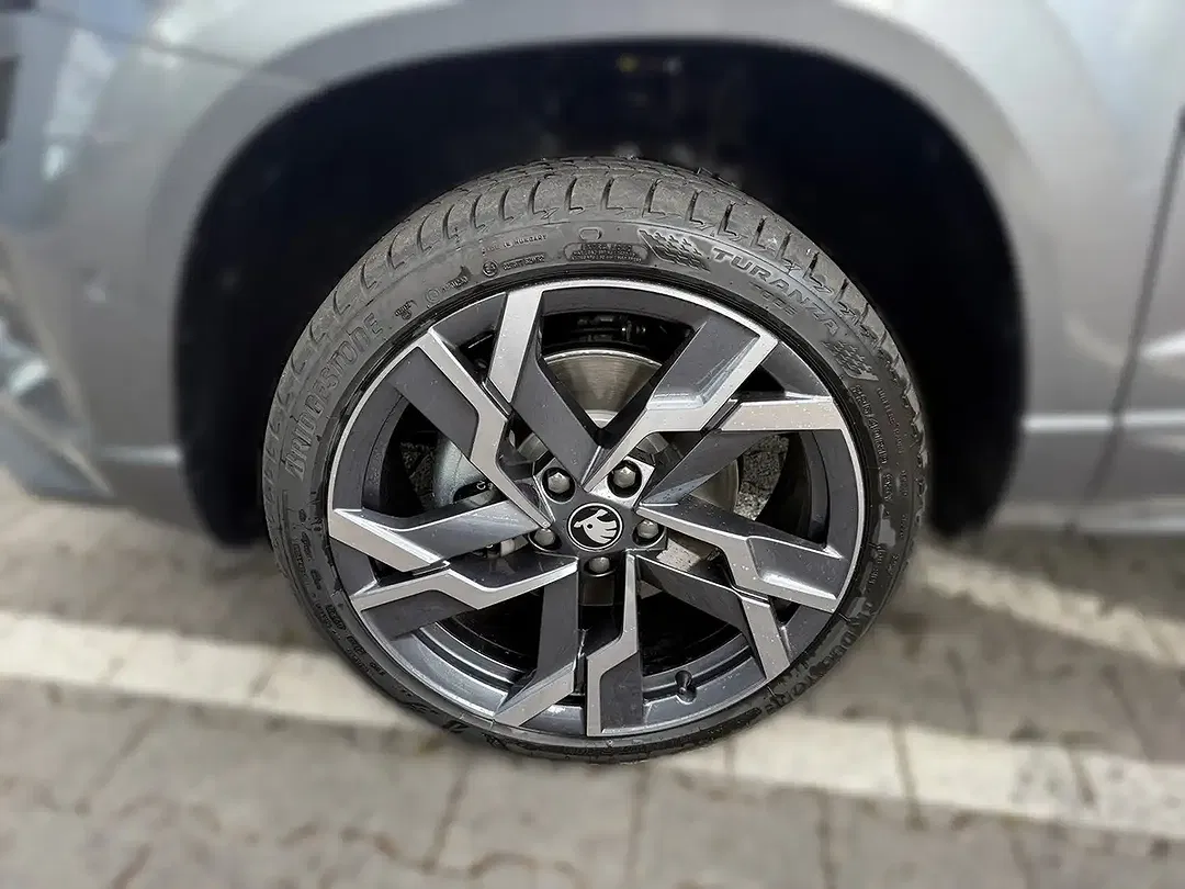 Skoda Karoq - Thumbnail 4