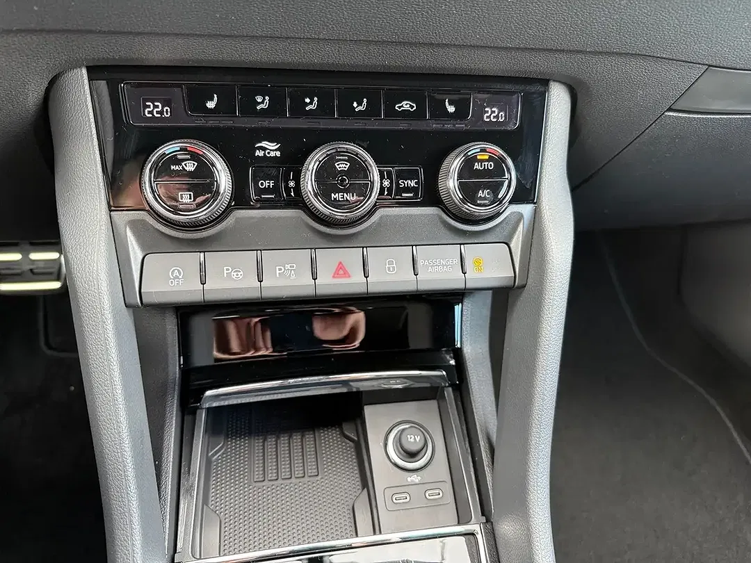 Skoda Karoq - Thumbnail 7