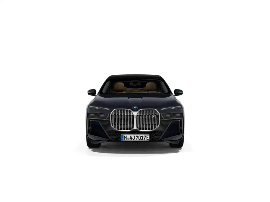 BMW i7 - Thumbnail 2
