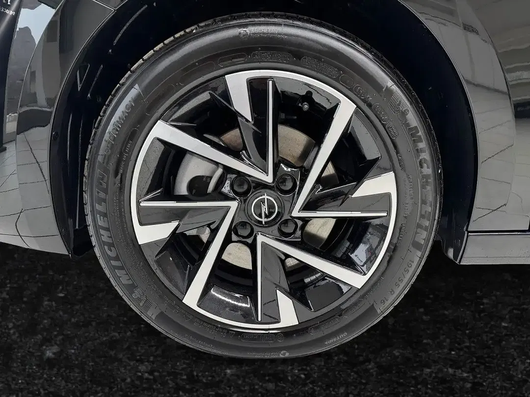 Opel Corsa - Thumbnail 13