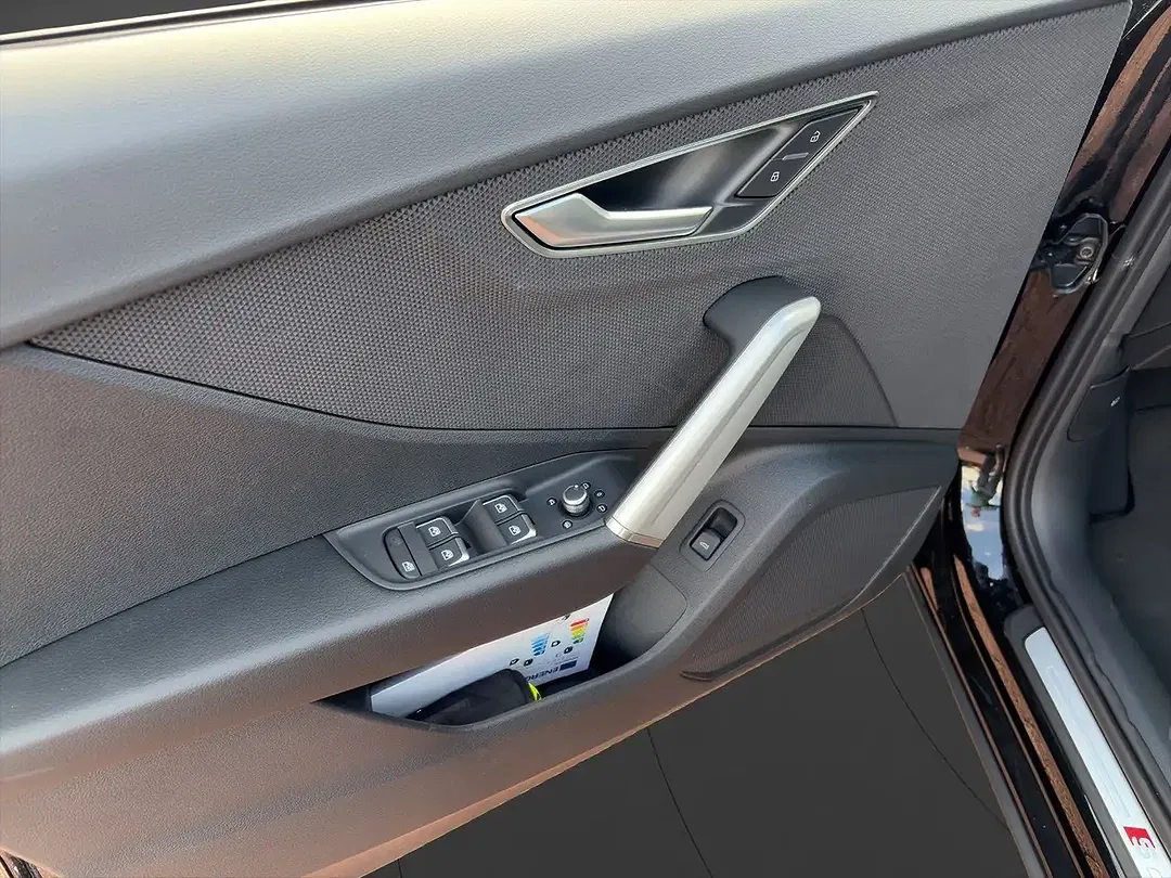 Audi Q2 - Thumbnail 3