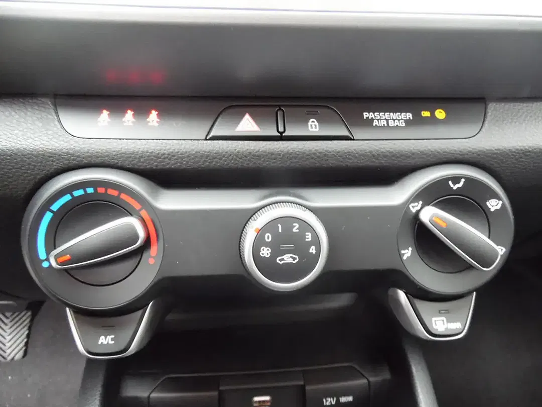 Kia Stonic - Thumbnail 10