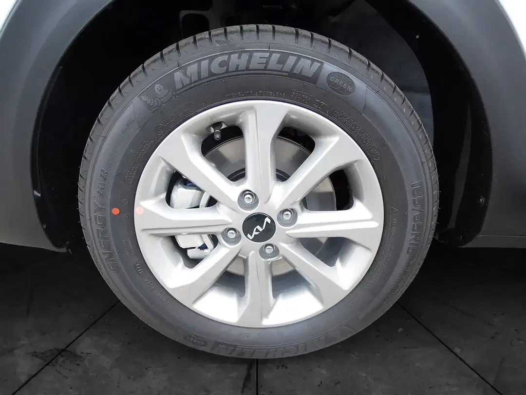 Kia Stonic - Thumbnail 5