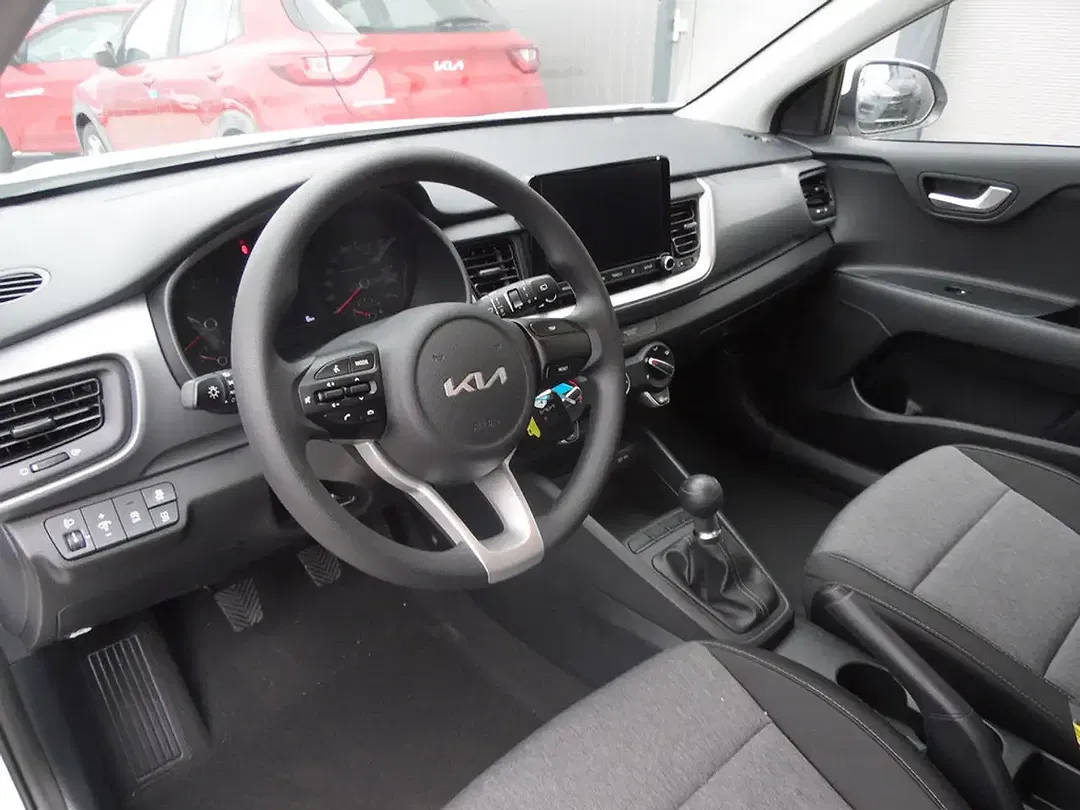 Kia Stonic - Thumbnail 6