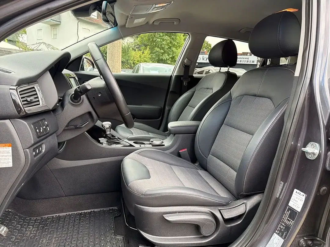 Kia Niro - Thumbnail 12
