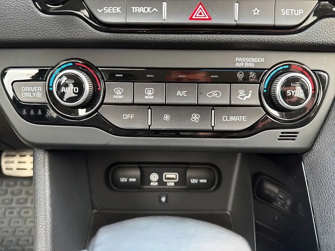Kia Niro - Thumbnail 16