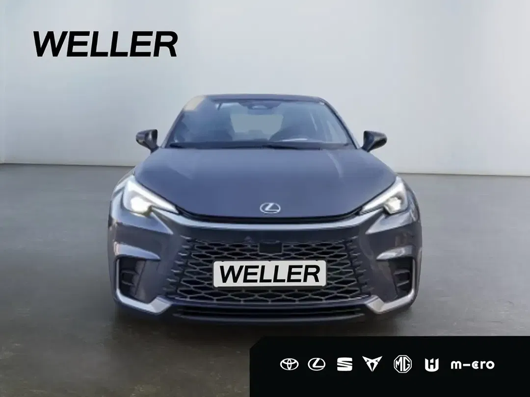 Lexus LBX - Thumbnail 3
