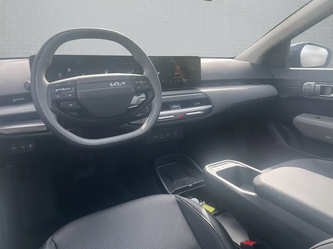 Kia EV4 - Thumbnail 10