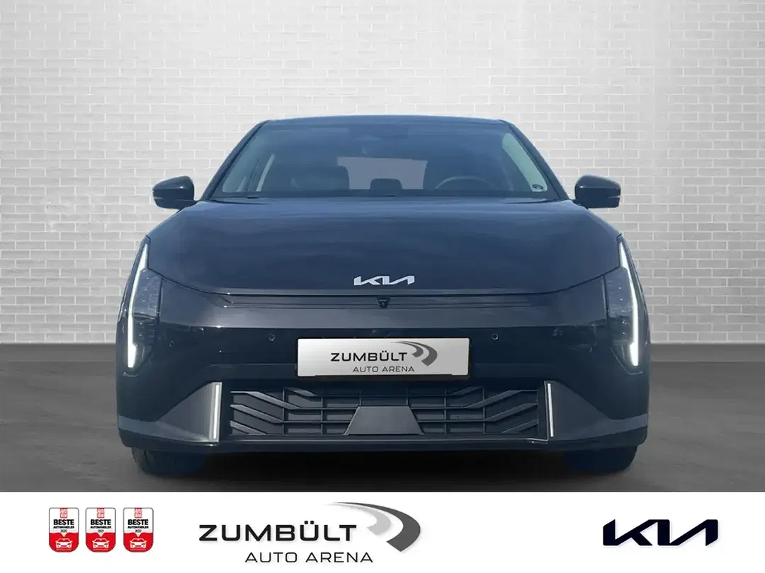 Kia EV4 - Thumbnail 2