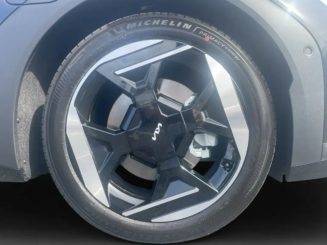 Kia EV4 - Thumbnail 8