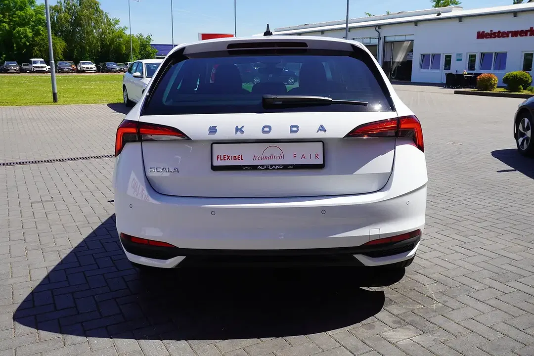 Skoda Scala - Thumbnail 3
