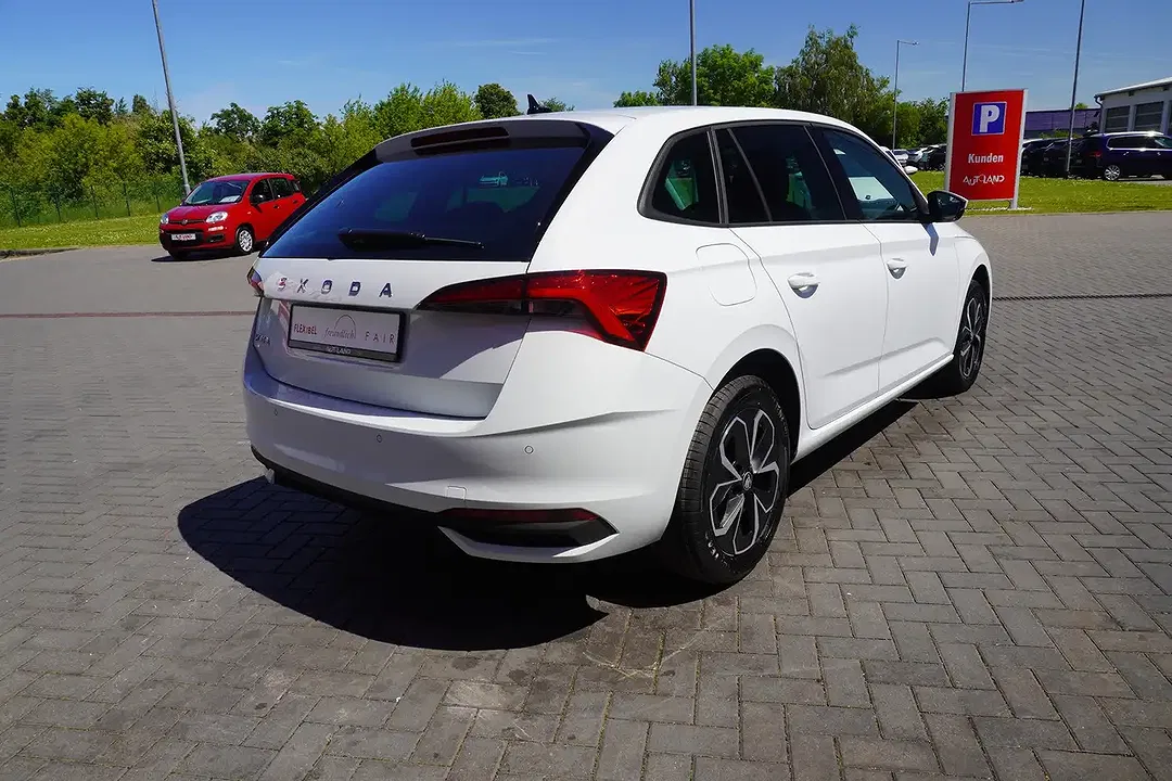 Skoda Scala - Thumbnail 4