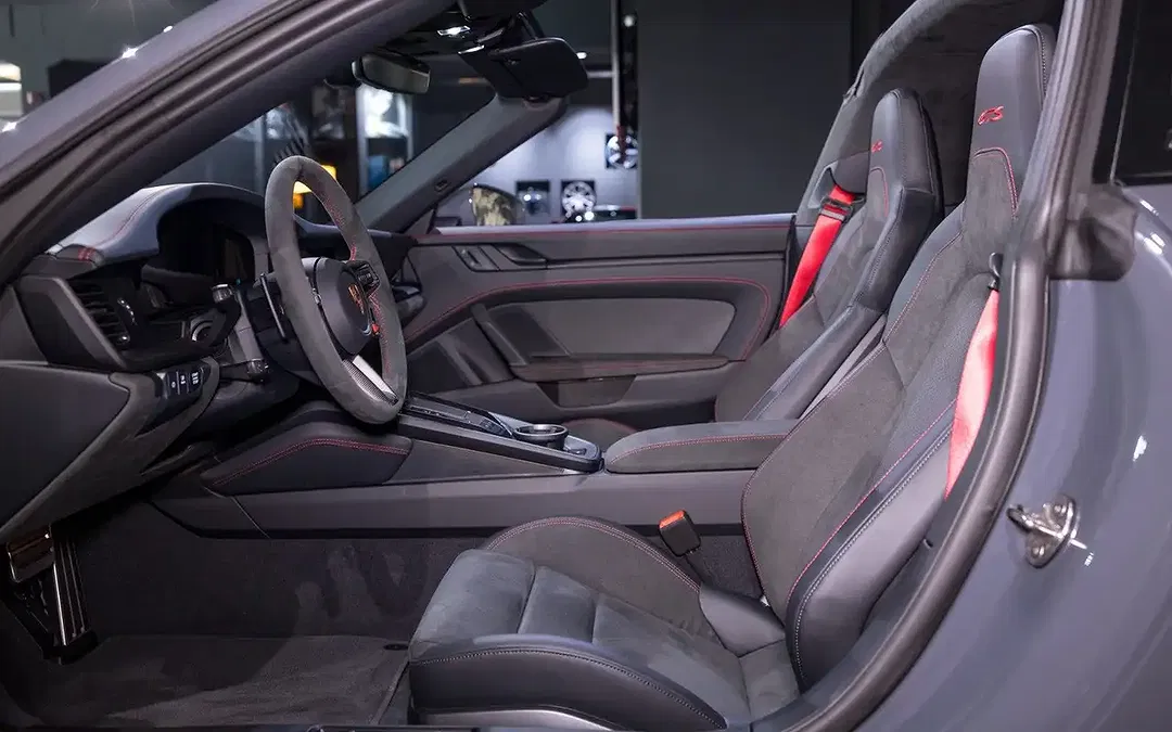 Porsche 992 - Thumbnail 10