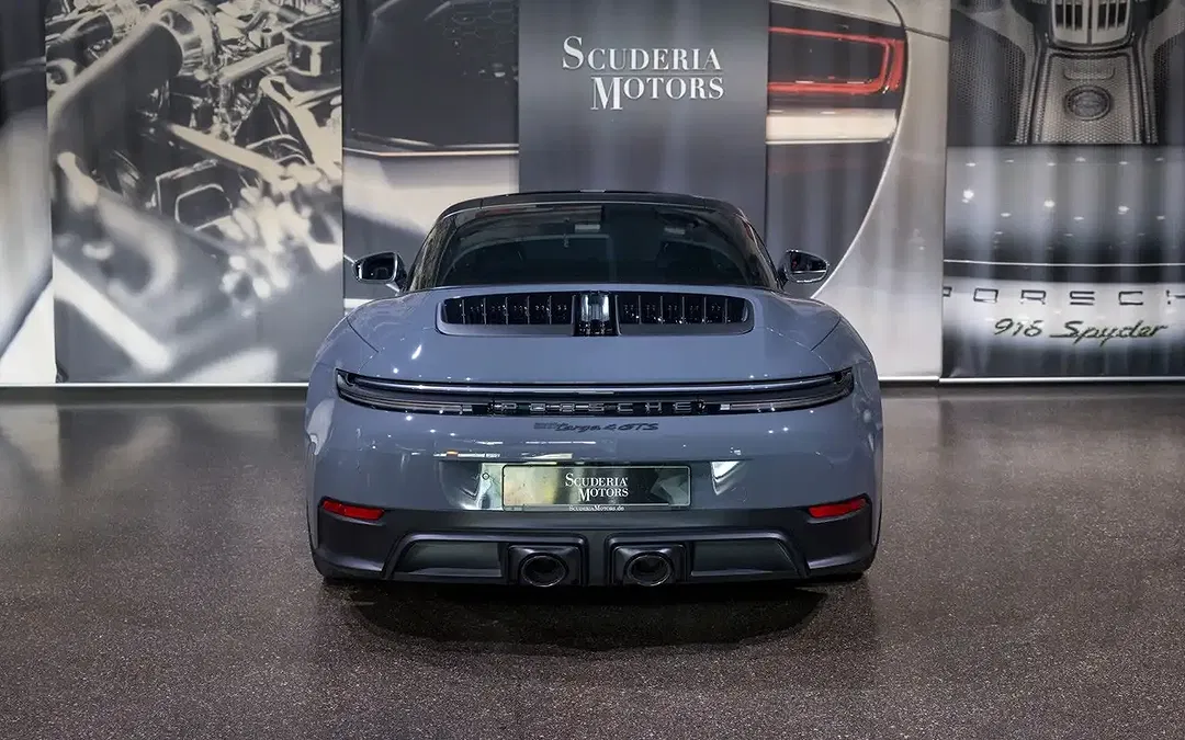 Porsche 992 - Thumbnail 7