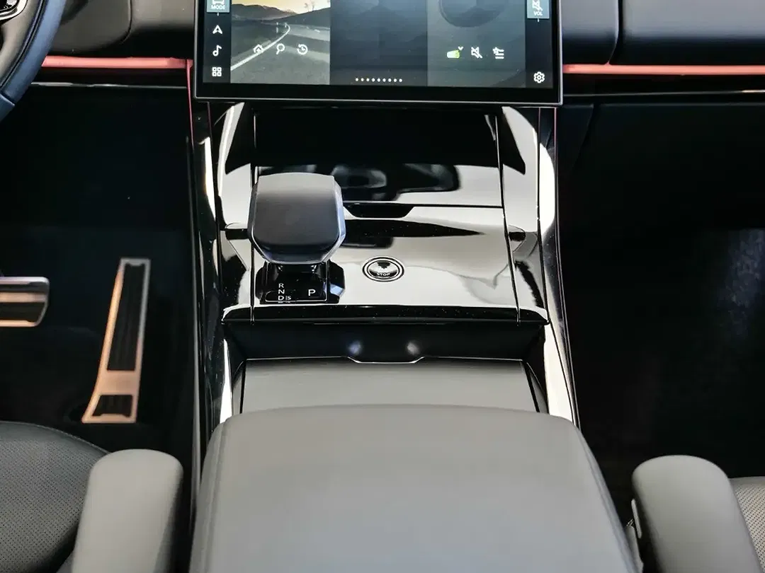 Land Rover Range Rover Sport - Thumbnail 14
