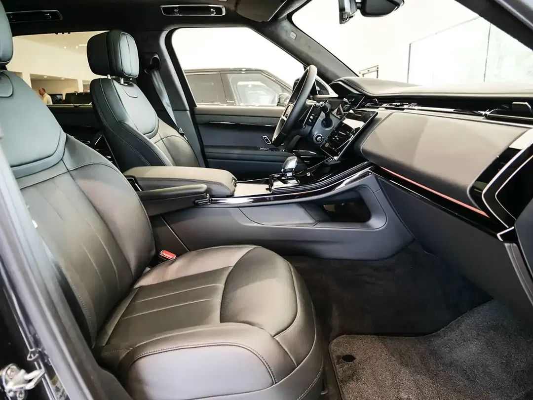 Land Rover Range Rover Sport - Thumbnail 3