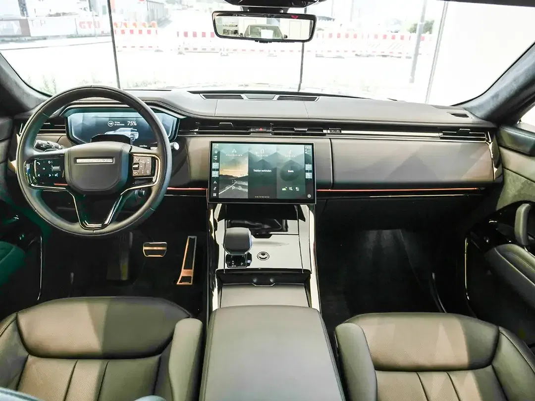 Land Rover Range Rover Sport - Thumbnail 4