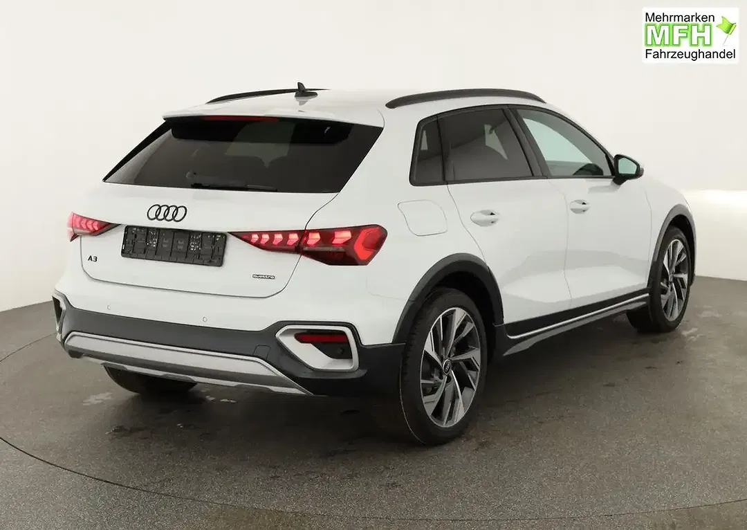 Audi A3 - Thumbnail 2