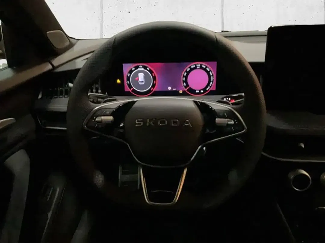 Skoda Superb - Thumbnail 13