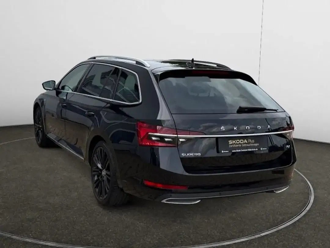 Skoda Superb - Thumbnail 3