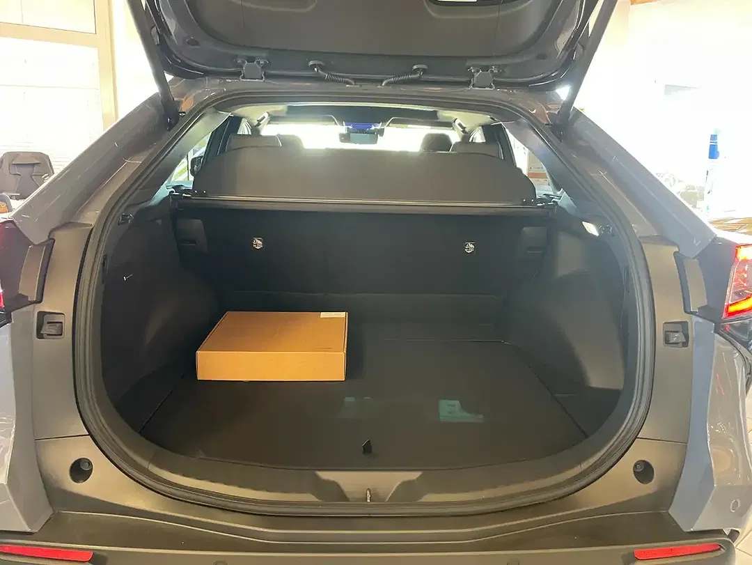 Subaru Solterra - Thumbnail 11