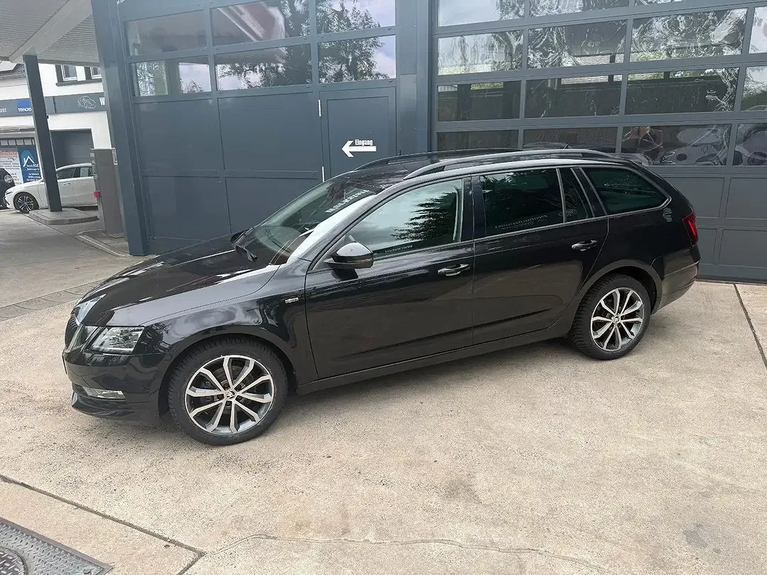 Skoda Octavia - Thumbnail 2