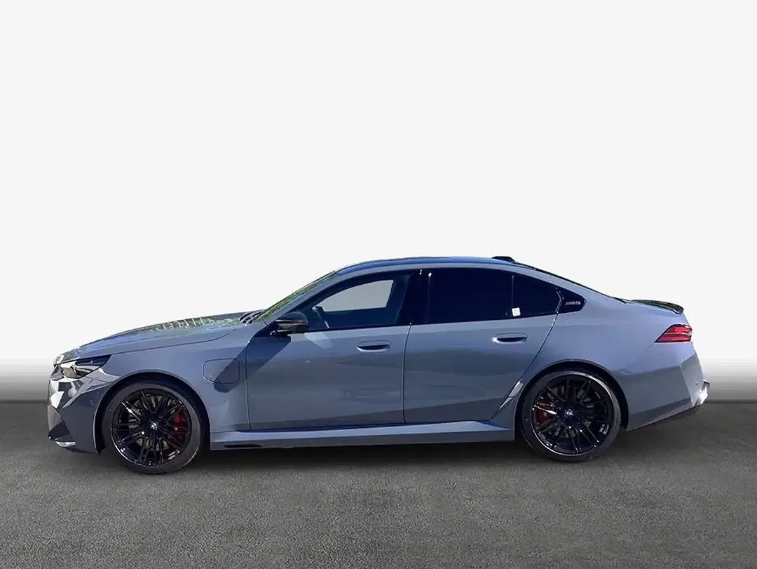 BMW M5 - Thumbnail 5