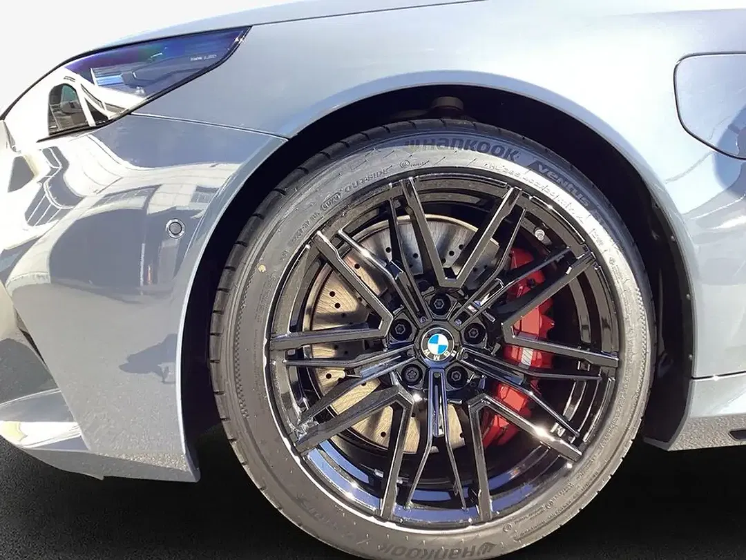 BMW M5 - Thumbnail 8