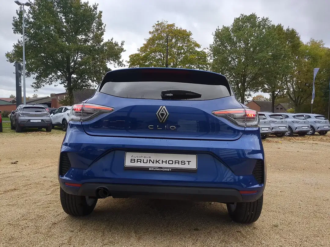 Renault Clio - Thumbnail 2