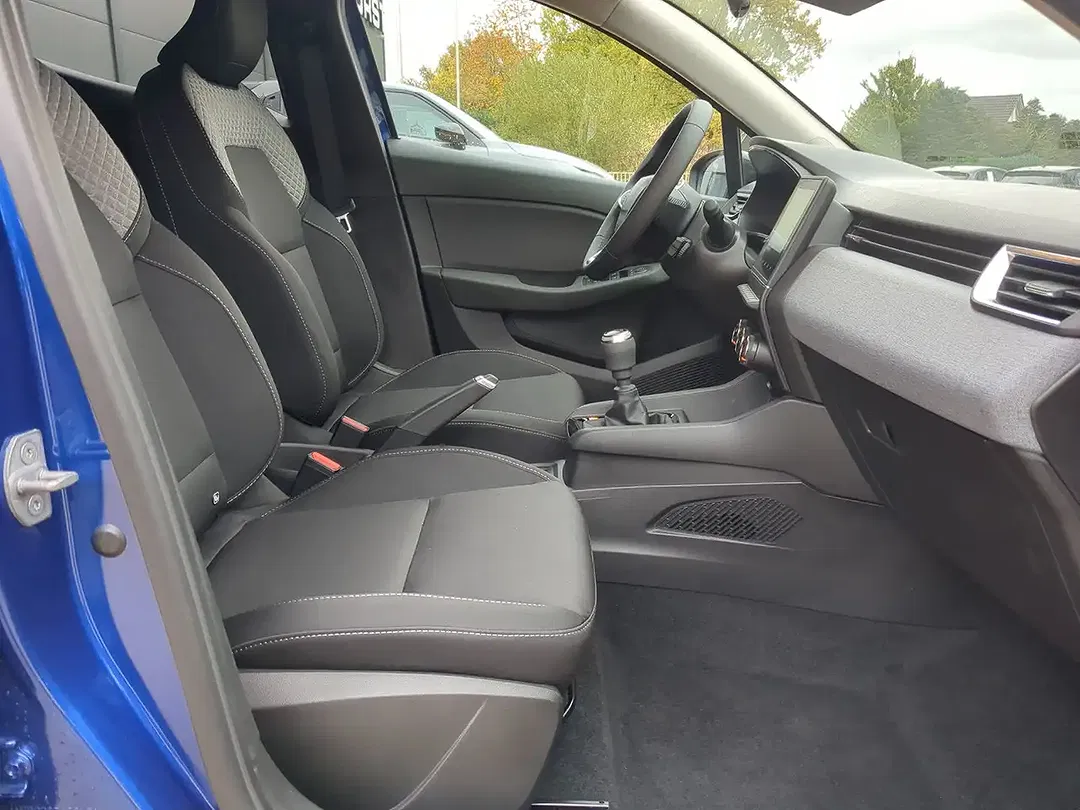 Renault Clio - Thumbnail 9