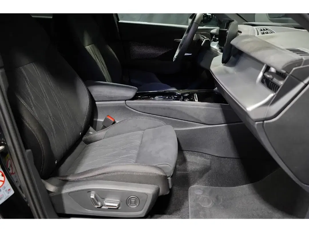 Audi Q3 - Thumbnail 4