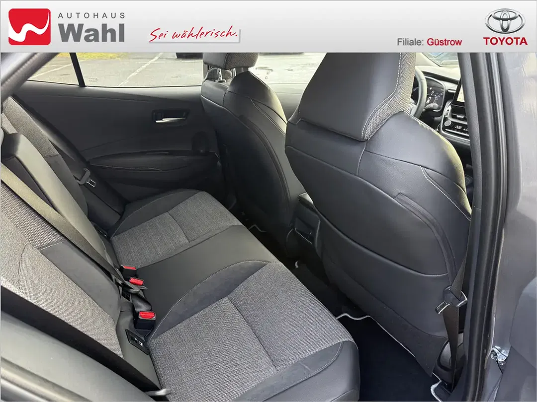 Toyota Corolla - Thumbnail 8