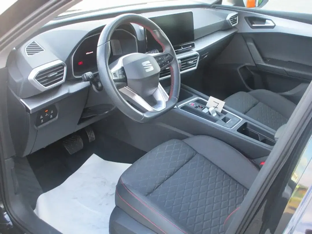 SEAT Leon - Thumbnail 10