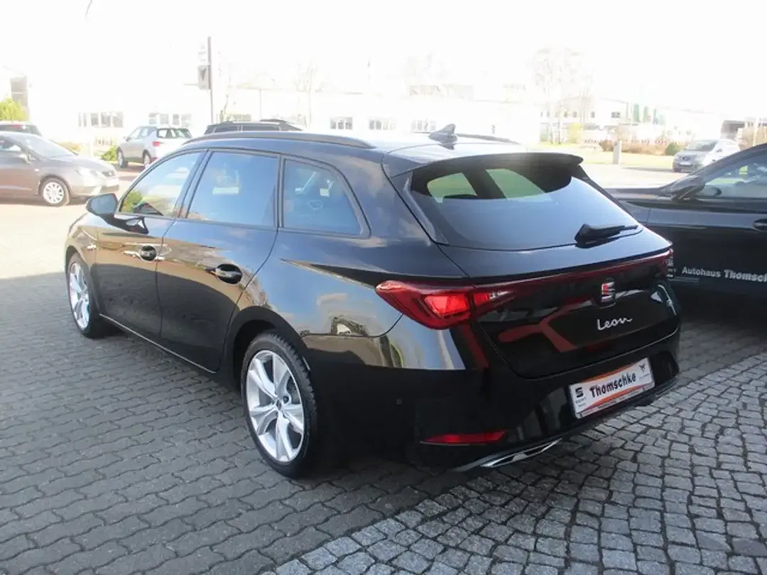 SEAT Leon - Thumbnail 4