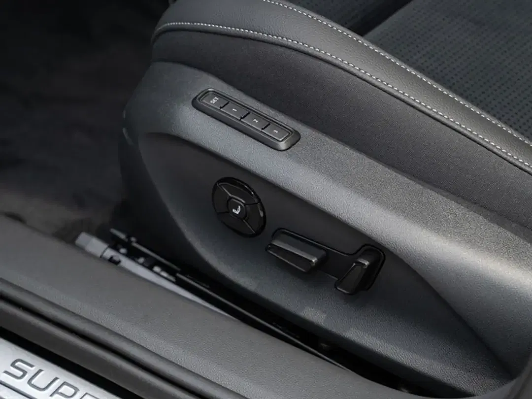 Skoda Superb - Thumbnail 15
