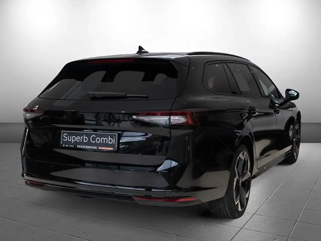 Skoda Superb - Thumbnail 2