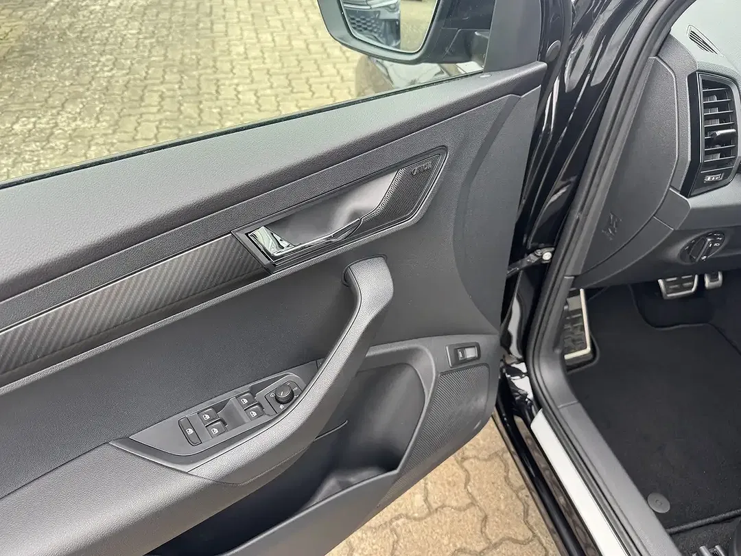 Skoda Karoq - Thumbnail 11