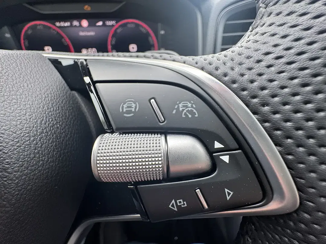 Skoda Karoq - Thumbnail 15