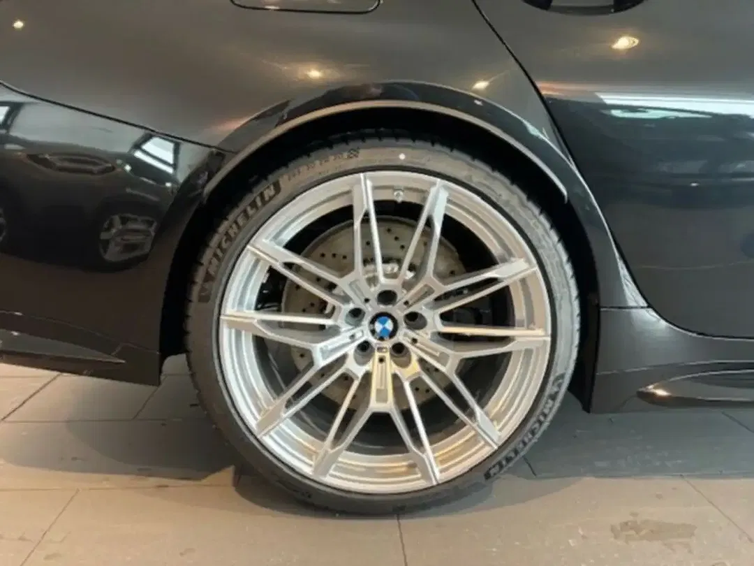 BMW M3 - Thumbnail 5