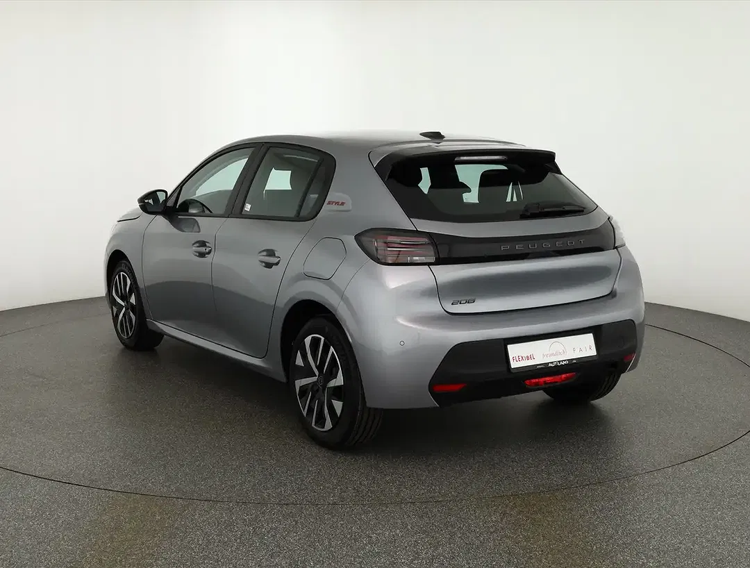 Peugeot 208 - Thumbnail 2