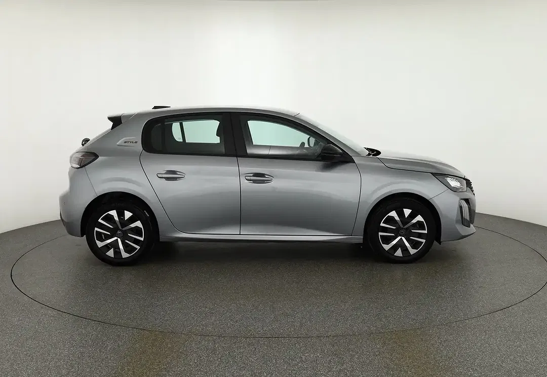 Peugeot 208 - Thumbnail 5
