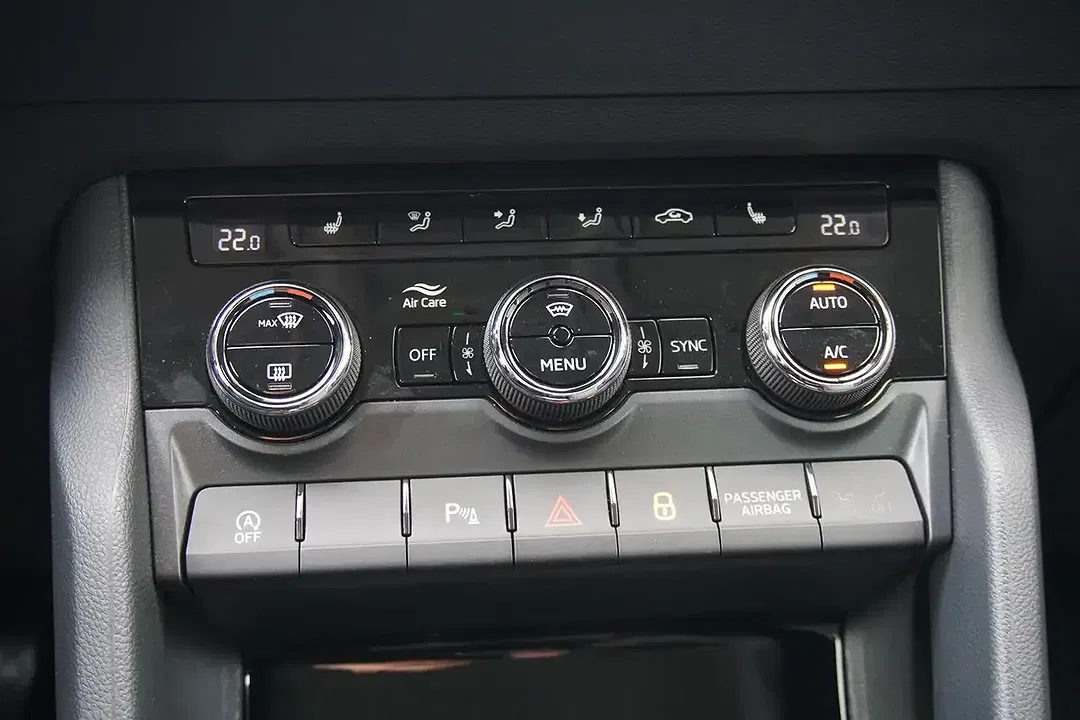 Skoda Karoq - Thumbnail 8